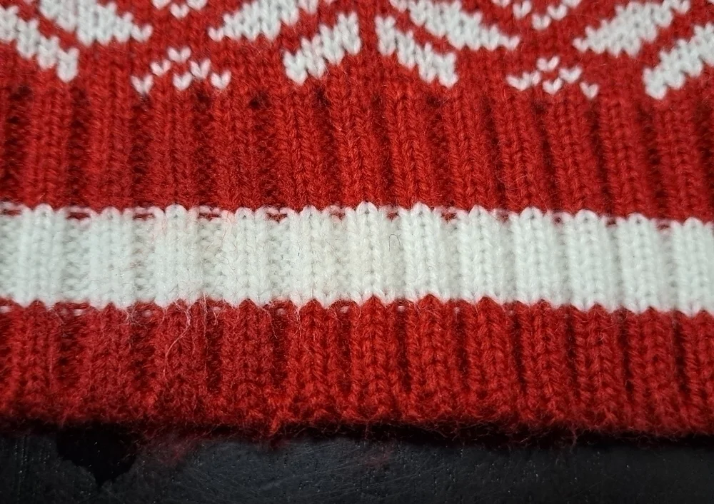 Simply Dog Red Santa Snowflake Sweater      Size S